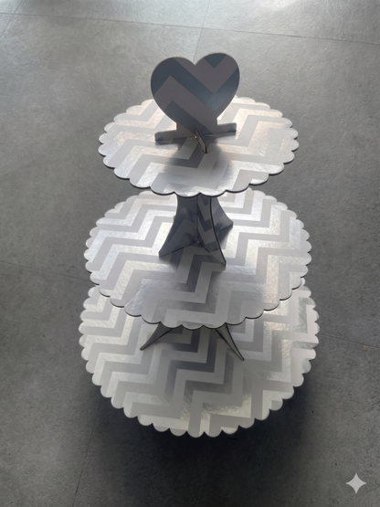 SOPORTE PARA CUPCAKES DE 3 NIVELES COLOR PLATA